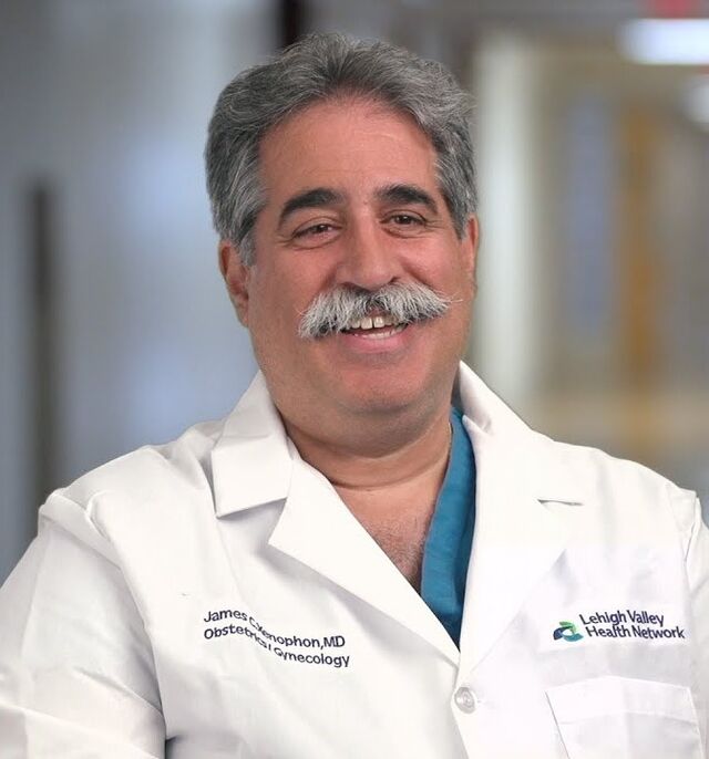 Médico dermatólogo Santiago Guevara